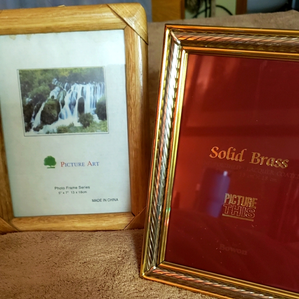 Picture Frames | Two 5"x7" Frames